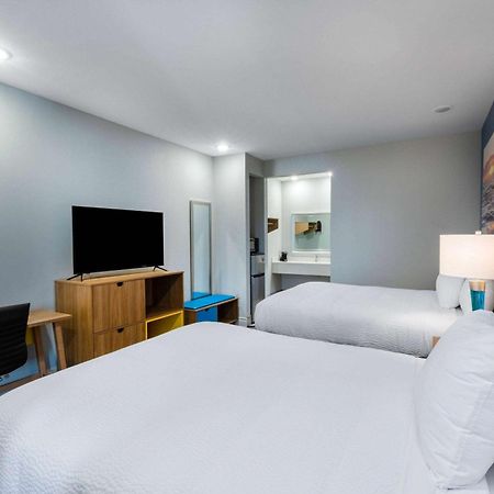 Days Inn By Wyndham Minot Dış mekan fotoğraf