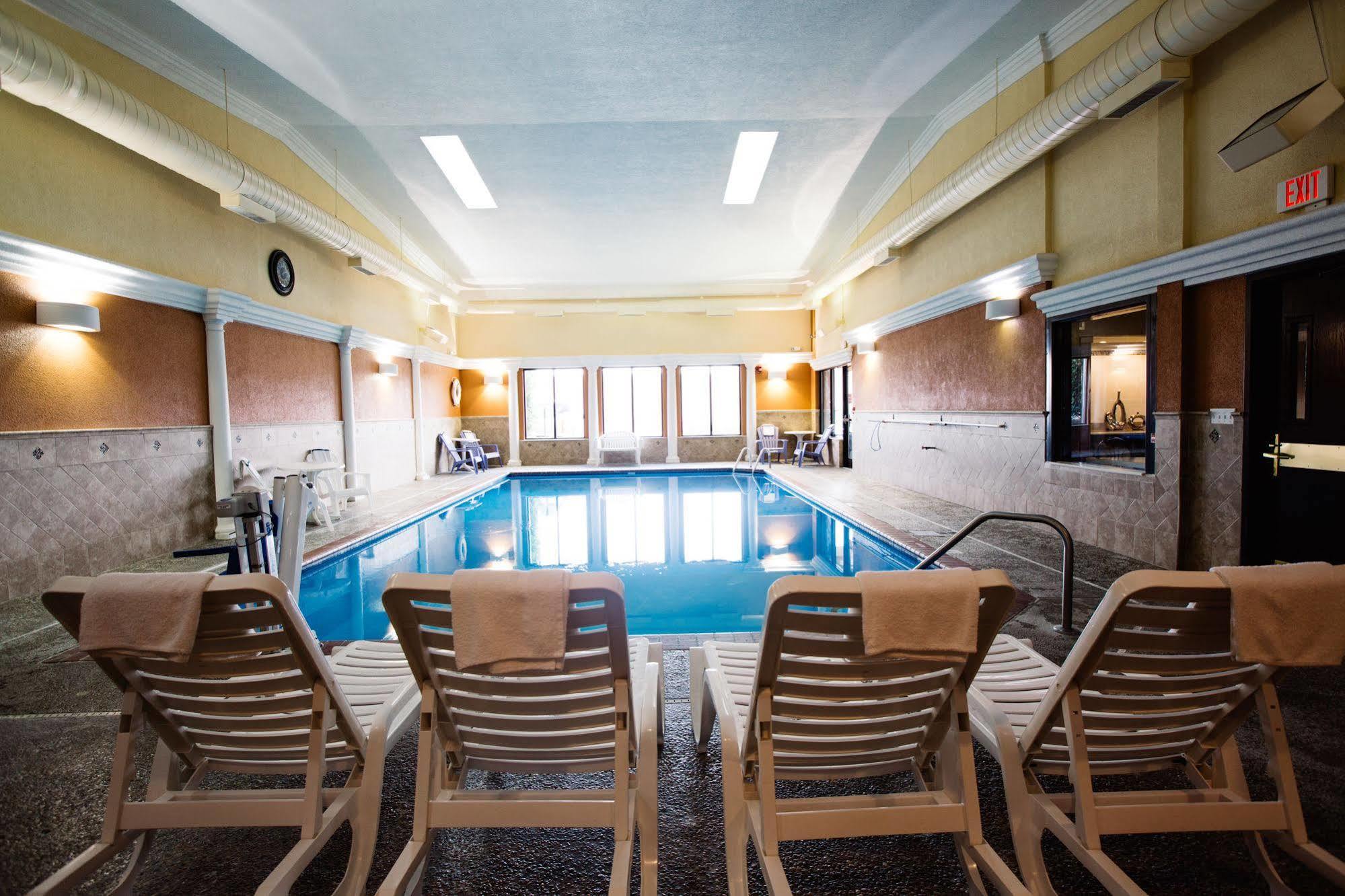 Days Inn By Wyndham Minot Dış mekan fotoğraf